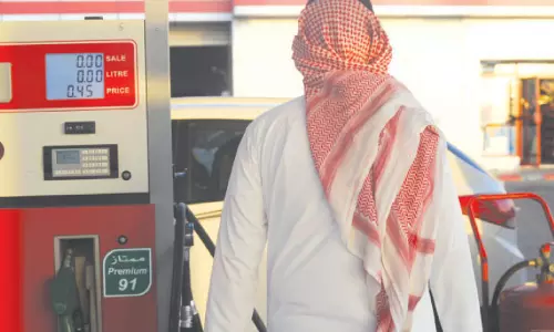 പെട്രോള്‍ പമ്പുകളില്‍ വില വിവരം പ്രദര്‍ശിപ്പിക്കണമെന്ന് സൗദി