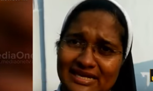 ഫാദര്‍ കുര്യാക്കോസ് കാട്ടുതറയുടെ സംസ്കാരത്തിന് എത്തിയ സിസ്റ്റര്‍ അനുപമക്ക് നേരെ കയ്യേറ്റ ശ്രമം -വീഡിയോ 