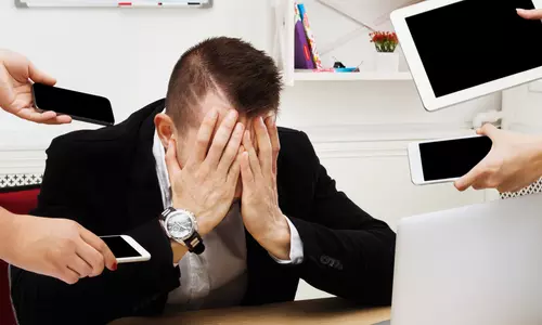 സോഷ്യല്‍ മീഡിയാ കാലത്ത് ഏകാഗ്രത എങ്ങനെ തിരിച്ചു പിടിക്കാം 