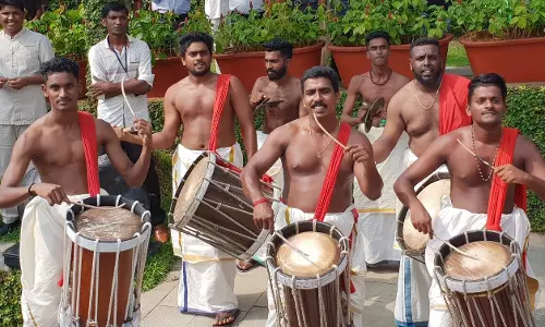 നാട്ടിലെത്തിയത് പോലെ...തിരുവനന്തപുരത്തെ സ്വീകരണത്തില്‍ അല്‍ഭുതപ്പെട്ട് വിന്‍ഡീസ് 