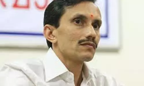 അയ്യപ്പന്മാരെ തടഞ്ഞ് ഇരുമുടിക്കെട്ട് പരിശോധിച്ചാല്‍ സര്‍ക്കാര്‍ ഭവിഷ്യത്ത് നേരിടേണ്ടി വരുമെന്ന് എം.ടി രമേശ്