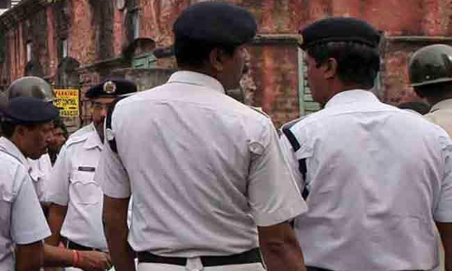 പശ്ചിമ ബംഗാളില്‍ പെണ്‍കുട്ടികളെ കുത്തി കൊലപ്പെടുത്തി