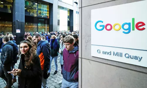 ലൈംഗികാതിക്രമ ഇരകള്ക്കെതിരെ നിലപാട്; ഗൂഗിളിനെതിരെ ജീവനക്കാരുടെ പ്രതിഷേധം ശക്തമാകുന്നു ലൈംഗികാതിക്രമ ഇരകള്ക്കെതിരെ നിലപാട്; ഗൂഗിളിനെതിരെ ജീവനക്കാരുടെ പ്രതിഷേധം ശക്തമാകുന്നു