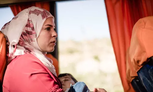 ആ ജയില് ഗ്ലാസിനപ്പുറമുള്ള പ്രിയപ്പെട്ടവരെ ഒരു നോക്കു കാണാനാണ് ഫലസ്തീനിലെ പെണ്ണുങ്ങളുടെ ഈ യാത്ര ആ ജയില് ഗ്ലാസിനപ്പുറമുള്ള പ്രിയപ്പെട്ടവരെ ഒരു നോക്കു കാണാനാണ് ഫലസ്തീനിലെ പെണ്ണുങ്ങളുടെ ഈ യാത്ര