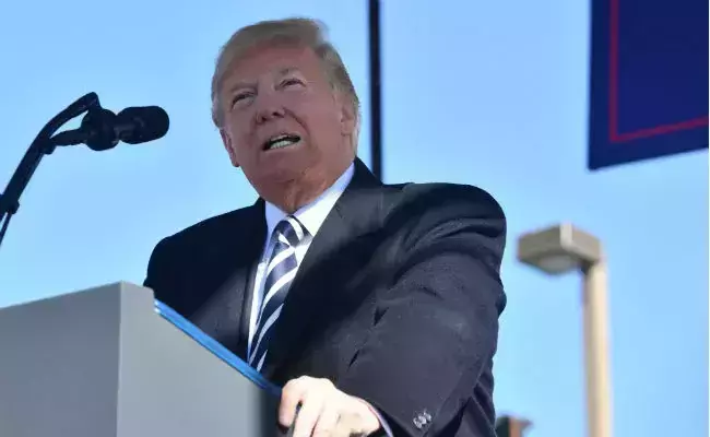 കുടിയേറ്റം തടയാന്‍ അതിര്‍ത്തിയില്‍ കൂടുതല്‍ സെെന്യത്തെ വിന്യസിക്കുമെന്ന് ട്രംപ്; രാഷ്ട്രീയ നാടകമെന്ന് വിമര്‍ശനം