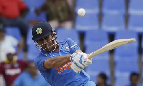 ധോണിയുടെ ചരിത്ര നേട്ടം കാര്യവട്ടത്തോ? ഗ്രീന്‍ഫീല്‍ഡില്‍ ഇന്ത്യന്‍ ടീമിനെ കാത്ത് ഒരുപിടി റെക്കോഡുകള്‍