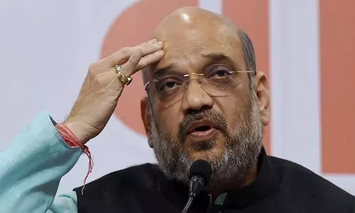 അമിത് ഷാക്കെതിരെ 50 മുന്‍ സിവില്‍ സര്‍വീസ് ഉദ്യോഗസ്ഥര്‍ രംഗത്ത്