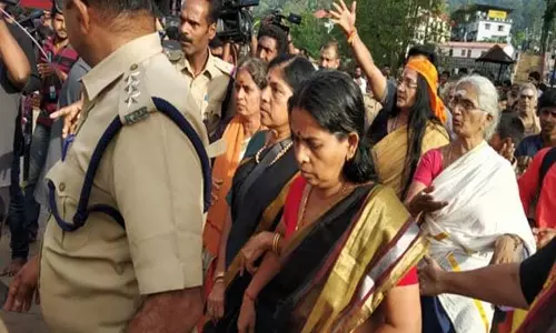 സന്നിധാനത്തെ സംഘര്‍ഷാവസ്ഥ: കാരണമായത് പേരക്കുട്ടിയുടെ ചോറൂണിനെത്തിയ സ്ത്രീയെ യുവതിയാക്കിയത്