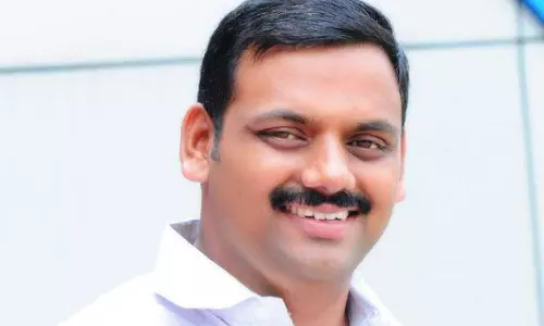 ‘മന്ത്രി സ്ഥാനത്ത് കടിച്ചുതൂങ്ങാമെന്നത് കെ.ടി ജലീലിന്റെ വ്യാമോഹം’ യൂത്ത് കോൺഗ്രസ് ‘മന്ത്രി സ്ഥാനത്ത് കടിച്ചുതൂങ്ങാമെന്നത് കെ.ടി ജലീലിന്റെ വ്യാമോഹം’ യൂത്ത് കോൺഗ്രസ്