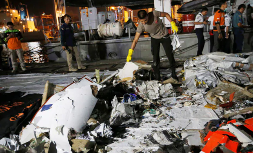 ഇന്തോനേഷ്യയില്‍ കടലില്‍ തകര്‍ന്ന് വീണ  വിമാനത്തിന്‍റെ ബ്ലാക്ക് ബോക്സ് കണ്ടെടുത്തു