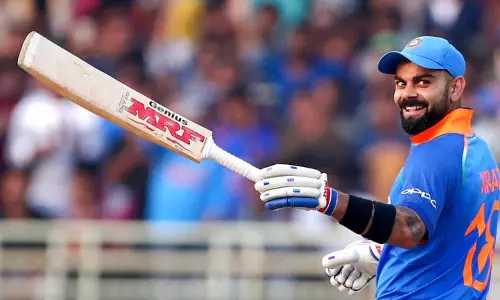 കോഹ്‌ലി ഇങ്ങനെ കളിക്കുകയാണെങ്കില്‍ ഒരു റെക്കോര്‍ഡും സുരക്ഷിതമല്ലെന്ന് സുനില്‍ ഗവാസ്കര്‍ 