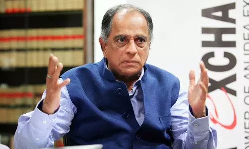 രംഗലീല രാജയിലെ അനാവശ്യ വെട്ട്; സെന്സര് ബോര്ഡിനെതിരെ കോടതിയെ സമീപിച്ച് പഹ്ലജ് നിഹ്ലാനി രംഗലീല രാജയിലെ അനാവശ്യ വെട്ട്; സെന്സര് ബോര്ഡിനെതിരെ കോടതിയെ സമീപിച്ച് പഹ്ലജ് നിഹ്ലാനി