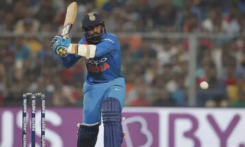 രണ്ടാം ടി20; ടോസ് നേടിയ വിന്‍ഡീസ് ഫീല്‍ഡിങ് തെരഞ്ഞെടുത്തു