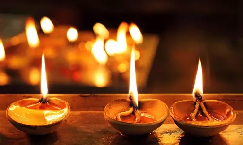 നാടെങ്ങും ദീപാവലി ആഘോഷം