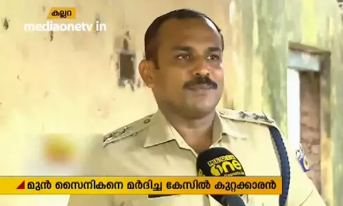 ലീഗ്  നേതാവിനെ മുണ്ടില്ലാതെ നടത്തിയ എസ്.ഐക്കെതിരെ കൂടുതല്‍ പരാതികള്‍  