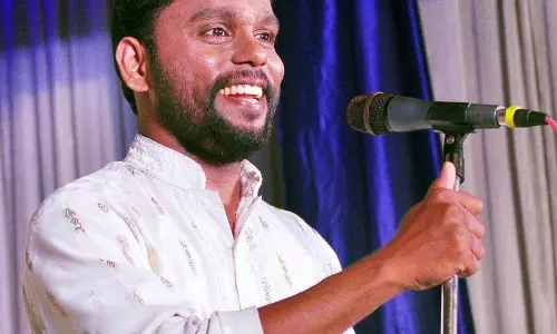 ഏകാഭിനയത്തിലൂടെ ശ്രദ്ധേയനായ സജീഷ് കുട്ടനല്ലൂര്‍ അതിഥിയില്‍