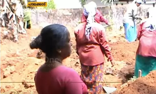 20 സ്ത്രീകള്‍, 53 ദിവസം: സരോജിനിക്ക് വീടൊരുങ്ങുന്നു