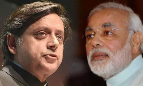 ‘ചായ വിൽപനക്കാരൻ പ്രധാനമന്ത്രിയാകാന്‍ കാരണം നെഹ്റുവിന്റെ സംഭാവനകള്‍’ മോദിയെ വിമര്‍ശിച്ച് ശശി തരൂര്‍