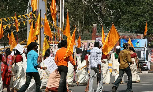 കൊല്ലത്തും ആലപ്പുഴയിലും എന്‍.എസ്.എസ് ഓഫീസുകൾക്ക് നേരെ അജ്ഞാതരുടെ ആക്രമണം