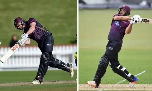 ഒരോവറില്‍ 43 റണ്‍സ്; കിവികളുടെ വെടിക്കെട്ട്