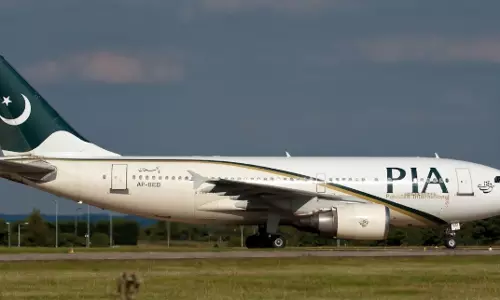 വിമാനം റദ്ദാക്കി; രോഷാകുലനായ യാത്രക്കാരന്‍ വിമാനത്താവളത്തിനുള്ളില്‍ ചെയ്തത്