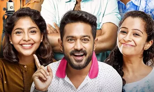 “എന്റെ സ്കൂട്ടറാ, കുറച്ച് പഴയതാ..വിജയ് സൂപ്പര്‍” 