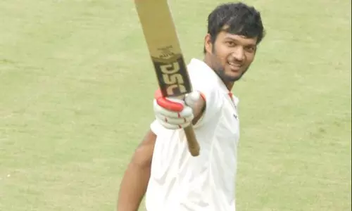 ജലജ് സക്‌സേനക്ക് സെഞ്ച്വറി; രണ്ടാം ദിനം നിറഞ്ഞത് കേരളം, ലീഡിലേക്ക് 