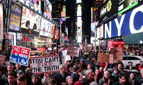 റോബേര്‍ട്ട് മുള്ളറുടെ സ്ഥാനം സംരക്ഷിക്കണമെന്നാവശ്യം ശക്തം