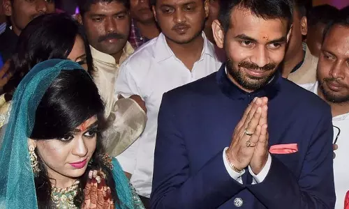 വിവാഹ മോചനത്തിന്  സമ്മതിക്കാതെ വീട്ടിലേക്കില്ലെന്ന് തേജ് പ്രതാപ് യാദവ്