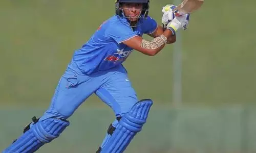 തല്ലി തകര്‍ക്കാന്‍  ഞങ്ങള്‍ക്ക് ഇവിടൊരു ക്യാപ്റ്റനുണ്ട്