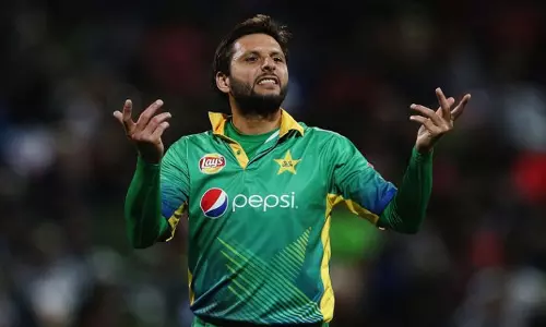 സ്വന്തം പ്രവിശ്യകള്‍ തന്നെ കൈകാര്യം ചെയ്യാനാവുന്നില്ല, പാകിസ്താന് കശ്മീര്‍ ആവശ്യമില്ലെന്നും അഫ്രീദി 