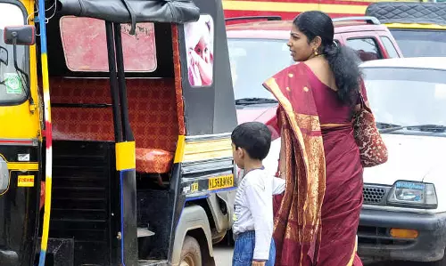 ഓട്ടോ ചാര്‍ജ് മിനിമം 30 രൂപയാക്കുന്നു