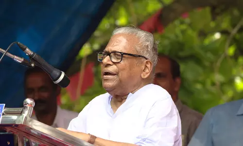 ഫ്രാങ്കോ മുളക്കല്‍ ജാമ്യത്തില്‍ തുടരുന്നത് അപകടകരമെന്ന് വി.എസ്