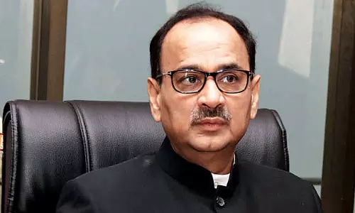 അലോക് വര്‍മ്മക്കെതിരായ അന്വേഷണം: റിപ്പോര്‍ട്ട് വൈകിയതില്‍ സി.വി.സിക്ക് വിമര്‍ശനം