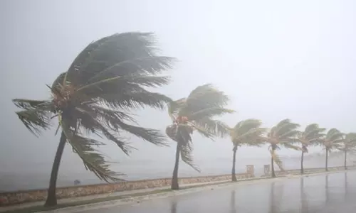 ഗജ ചുഴലിക്കാറ്റ്: കേരളത്തിലും ശക്തമായ മഴക്കും കാറ്റിനും സാധ്യത; ജാഗ്രതാ നിര്‍ദേശം