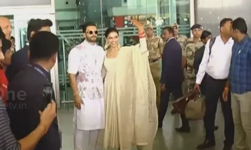 ബംഗളൂരുവില് തിളങ്ങി ദീപികയും രണ്വീറും - വീഡിയോ ബംഗളൂരുവില് തിളങ്ങി ദീപികയും രണ്വീറും - വീഡിയോ