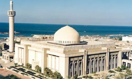 കുവൈത്ത് സ്വദേശിവത്കരണത്തില്‍ നിന്ന് പള്ളികളെ ഒഴിവാക്കി