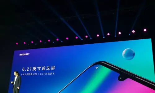 ഹോണറിന്റെ 10 ലൈറ്റ്; വിലയും പ്രത്യേകതകളും നോക്കൂ.... 