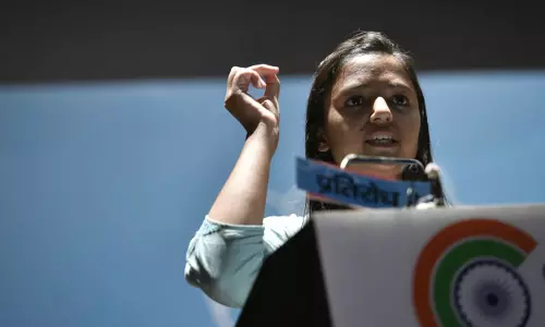 “മനഃശാസ്ത്രജ്ഞന്റെ സഹായം തേടിയാലോ എന്ന് ചിന്തിച്ച സമയങ്ങളുണ്ട്”;  ഷെഹ്‍ല റാഷിദ് സംസാരിക്കുന്നു