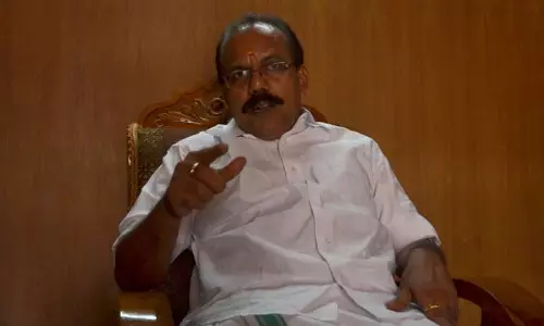 ശബരിമലയിലെ നിരോധനാജ്ഞക്ക് പുല്ലുവിലയെന്നു എ.എൻ രാധാകൃഷ്ണൻ ശബരിമലയിലെ നിരോധനാജ്ഞക്ക് പുല്ലുവിലയെന്നു എ.എൻ രാധാകൃഷ്ണൻ