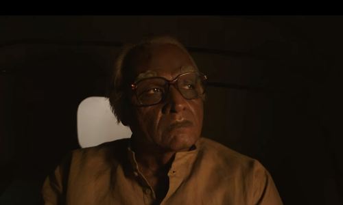 എണ്‍പതുകാരനായി വിജയ് സേതുപതി;സീതാകാതിയുടെ ട്രയിലര്‍ കാണാം