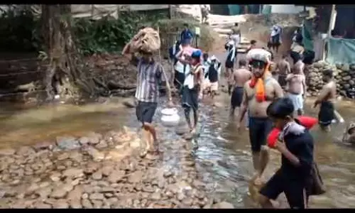 കാനനപാതയായ വണ്ടിപ്പെരിയാര്‍ സത്രത്തില്‍ തീര്‍ത്ഥാടകരെ തടഞ്ഞതായി പരാതി