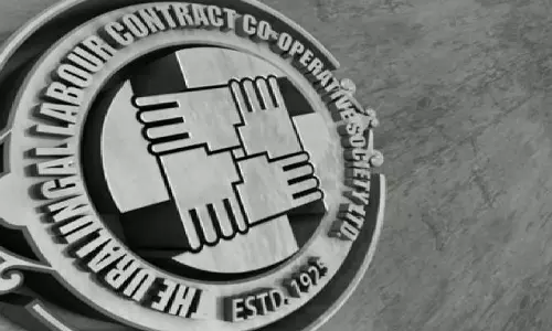 ഊരാളുങ്കൽ ലേബർ സൊസൈറ്റിക്ക് കരാർ  നല്‍കിയതില്‍ ക്രമക്കേടുണ്ടെന്ന് സി.എ.ജി