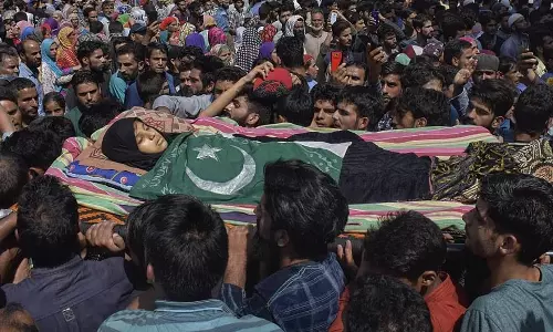 കാശ്മീരിൽ 2018ൽ ഇത് വരെ 400 പേർ കൊല്ലപ്പെട്ടതായി അൽ ജസീറ റിപ്പോർട്ട്