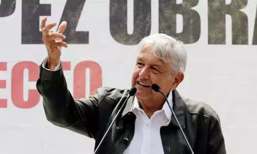 ലോപസ് ഒബ്രഡോര്‍ മെക്സിക്കന്‍ പ്രസിഡന്‍റായി അധികാരമേറ്റു