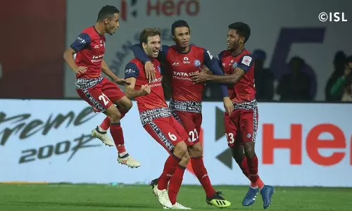 നിലവിലെ ചാമ്പ്യന്മാരെ തോല്‍പ്പിച്ച് ജംഷഡ്പൂര്‍ എഫ്.സി