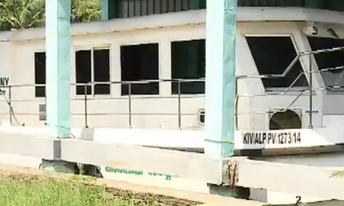 ഗവേഷിണി വെറുതെ കിടന്ന് നശിക്കുന്നു; വേമ്പനാട്ട് കായലിലെ ഗവേഷണങ്ങള്‍ നടക്കുന്നില്ല