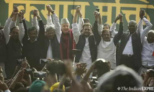 രാഹുല്‍ഗാന്ധിയും കെജ്രിവാളും ഒരേ വേദിയില്‍: പ്രതിപക്ഷ പാര്‍ട്ടികളുടെ കൂട്ടായ്മയായി കര്‍ഷക മാര്‍ച്ച്