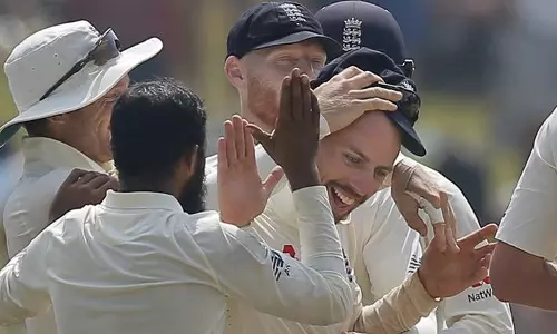 നാണം കെട്ട് ലങ്ക; ടെസ്റ്റ് പരമ്പര ഇംഗ്ലണ്ട് തൂത്തുവാരി