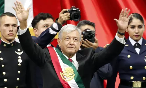 മെക്സിക്കന്‍ പ്രസിഡന്റായി ആന്ദ്രേ ലോപ്പസ് ഒബ്രദോര്‍ അധികാരമേറ്റു